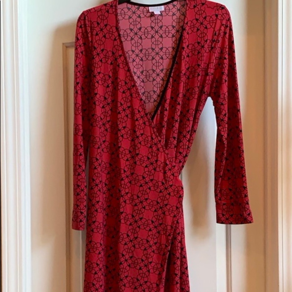 ECU A Pea In The Pod maternity wrap dress